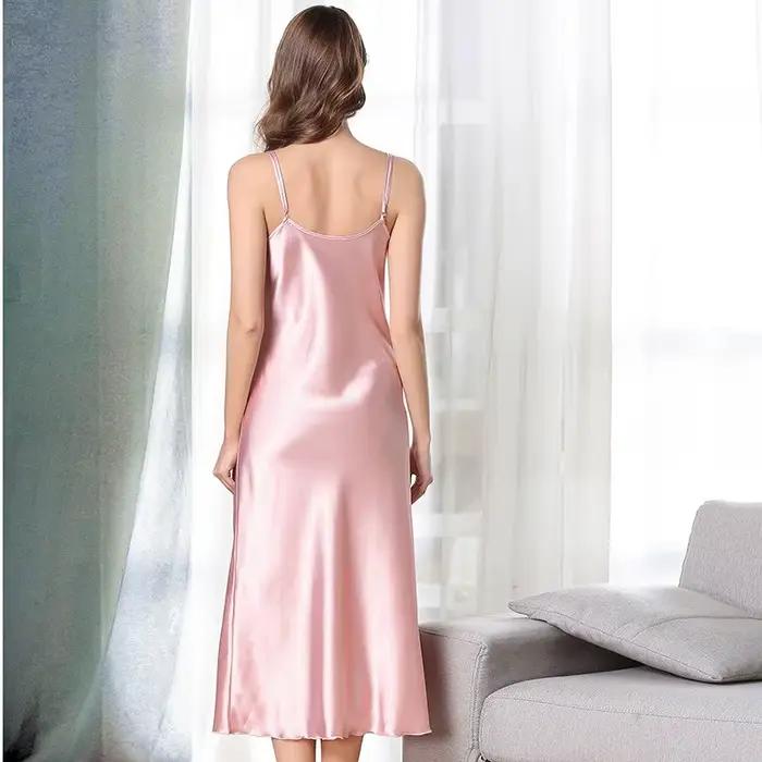 Chemise de nuit en soie pour femmes