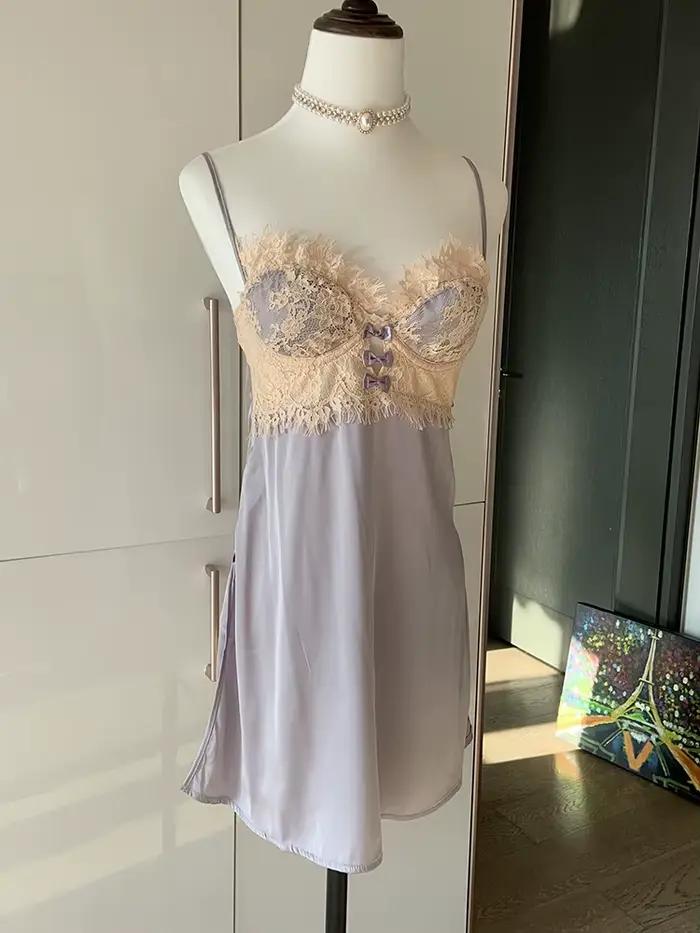 Vêtements de nuit violets pour dames