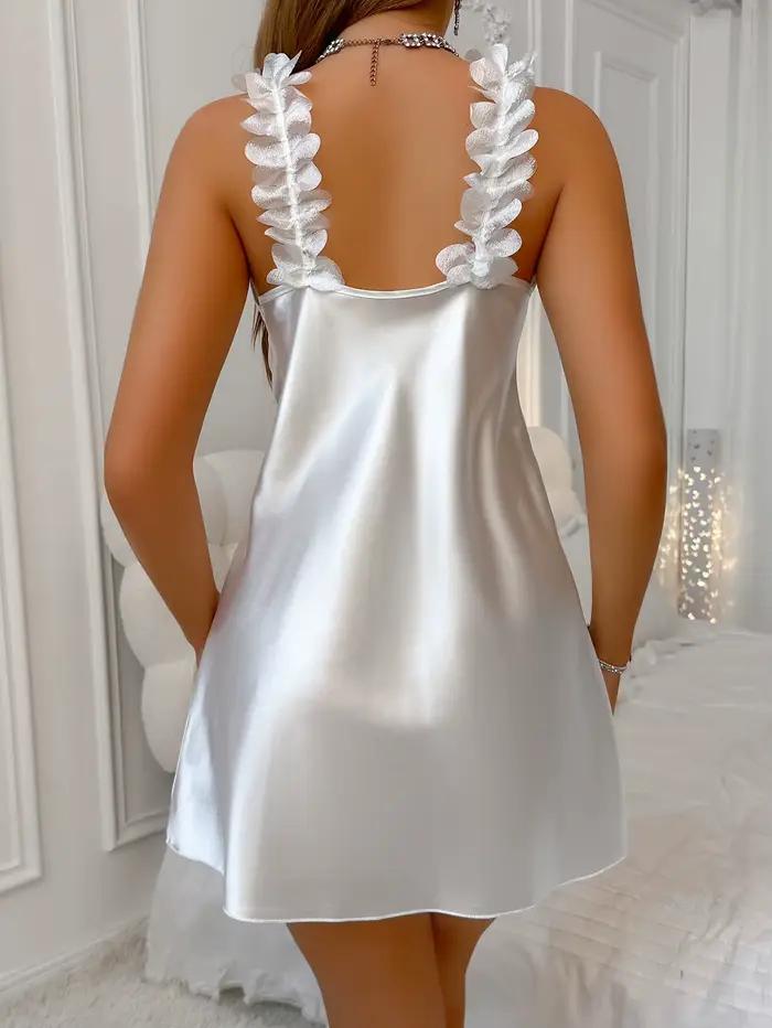 Chemise de nuit élégante en dentelle pour femme