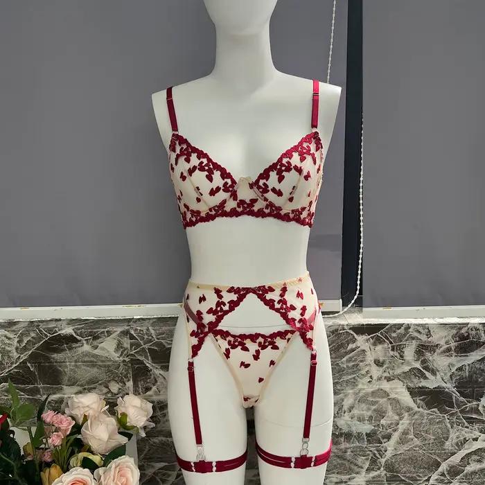 Lingerie sexy en dentelle non censurée