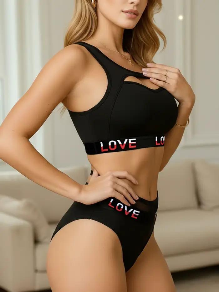 Ensemble de lingerie noir imprimé LOVE pour femme – Bralette dos nageur découpée et culotte taille haute en maille