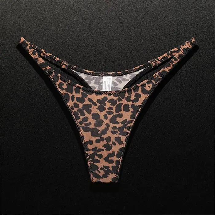 String Sexy en soie glacée à fente haute