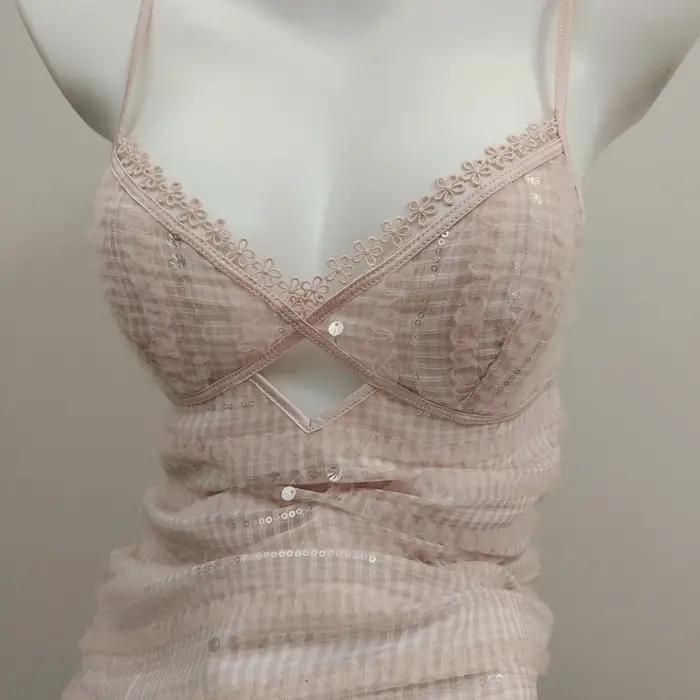 Chemise de nuit élégante en polyester et dentelle pour femmes, sexy, courte, mince, confortable, idéale pour le sommeil, les événements et les voyages