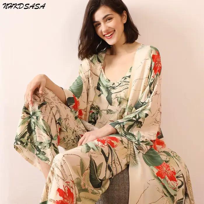Ensemble pyjama 3 pièces pour femmes, Cardigan + Camisole + pantalon, imprimé de dessin animé, confortable, ample, vêtements de maison, grande taille, nouvelle collection