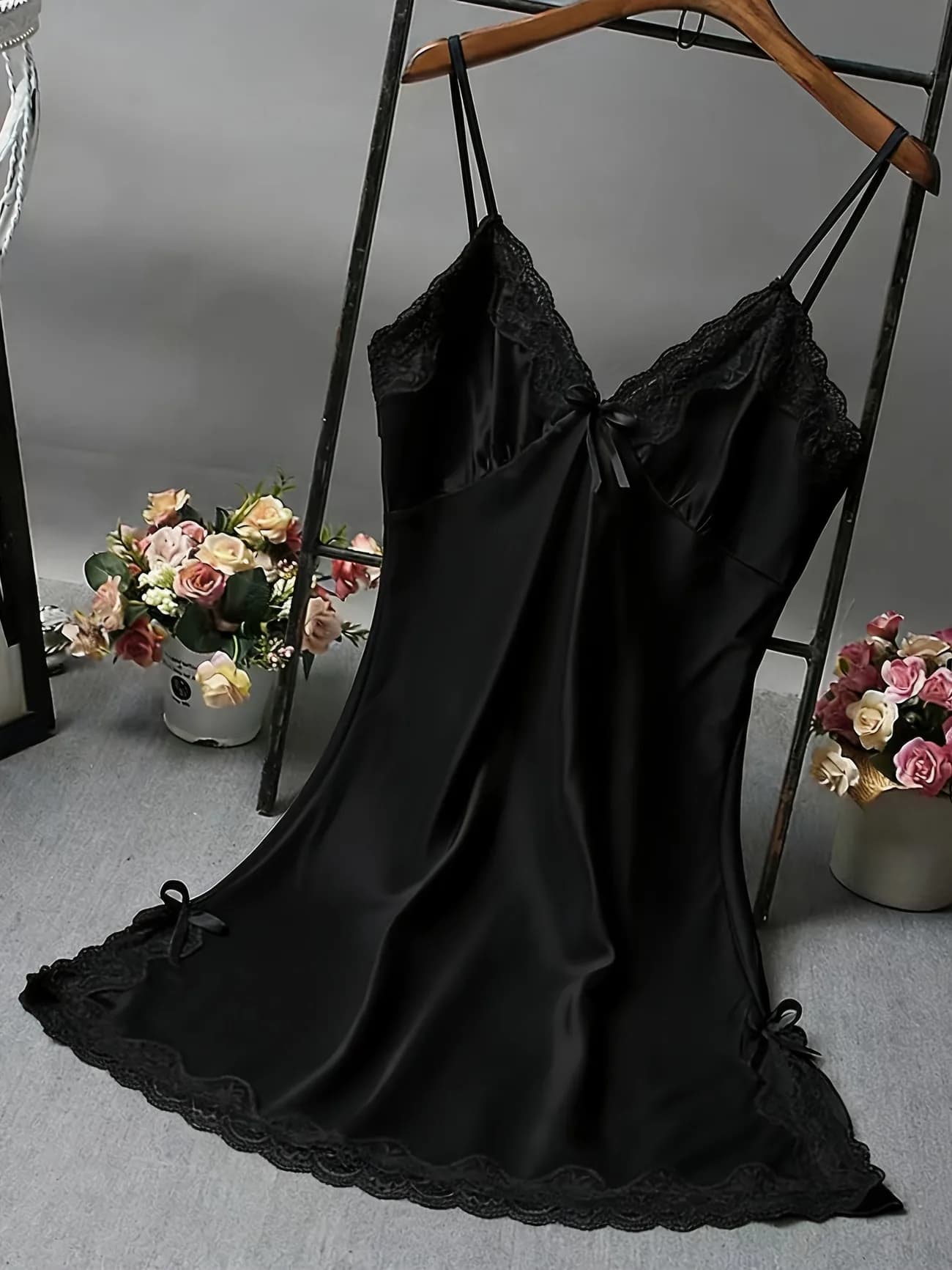 Chemise de nuit en dentelle pour femmes, col en V, sans manches, robe de nuit douce, couleur unie, v