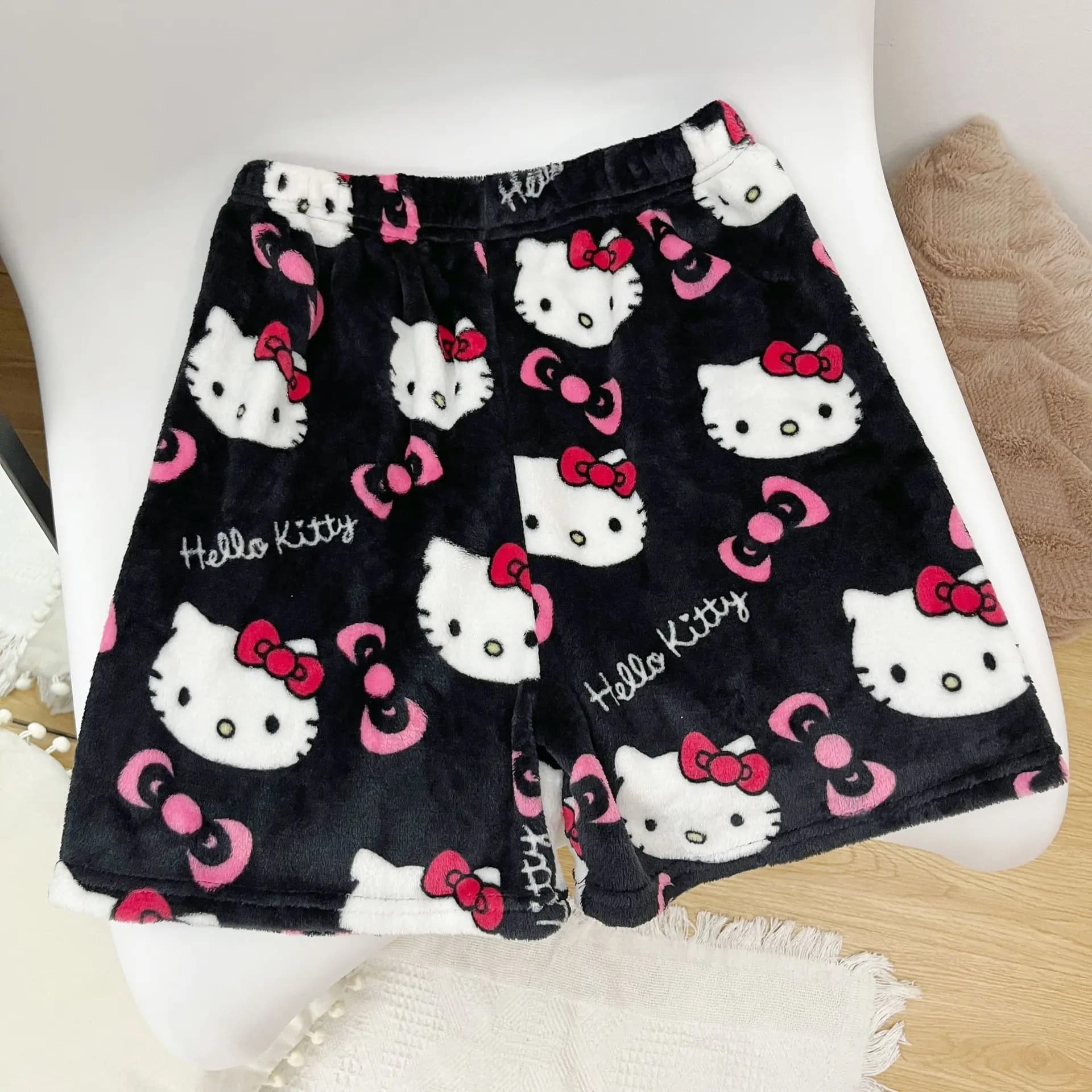 Miniso – short athlétique Hello Kitty pour femme, pantalon en flanelle, Kawaii Y2K, pyjama d'hiver, 