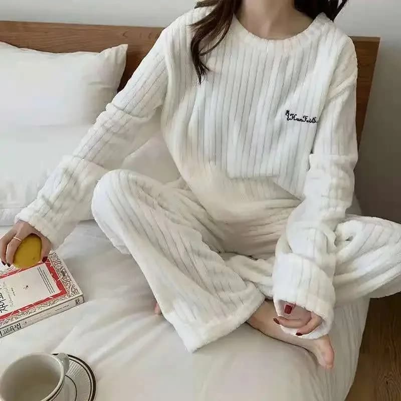 Ensemble pyjama chaud en velours de corail doux pour femmes, vêtements d'extérieur confortables pour