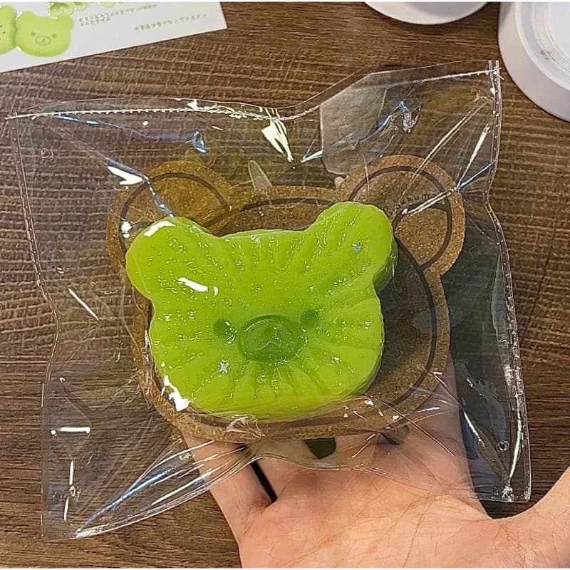 Squishy fait main à la texture beurrée - Décoration en forme d'ours kiwi pour soulager le stress - M