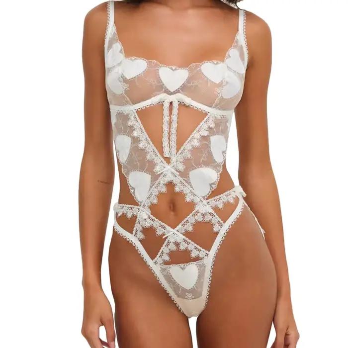 Body transparent en maille pour femme avec broderie cœur, découpes ajourées, fin et respirant, linge