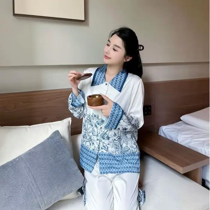 Pyjama en soie glacée pour femme, ample, Style doux, vêtements d'extérieur décontractés, manches longues, pantalon, ensemble deux pièces, vêtements de nuit, collection automne-hiver 2025