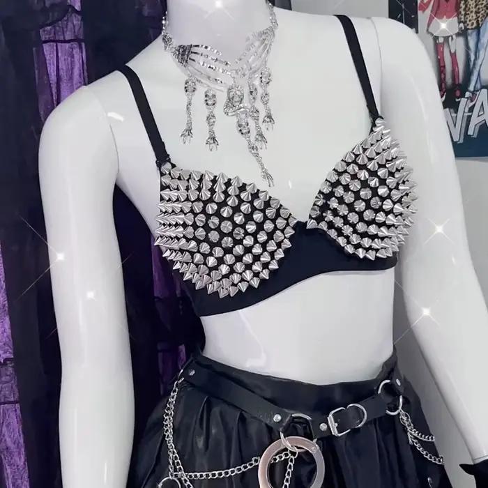 Soutien-gorge push-up à pointes style punk gothique