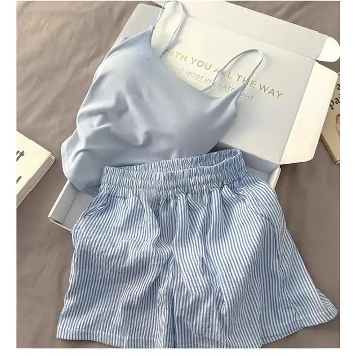 Pyjama de couleur unie avec coussinets de poitrine