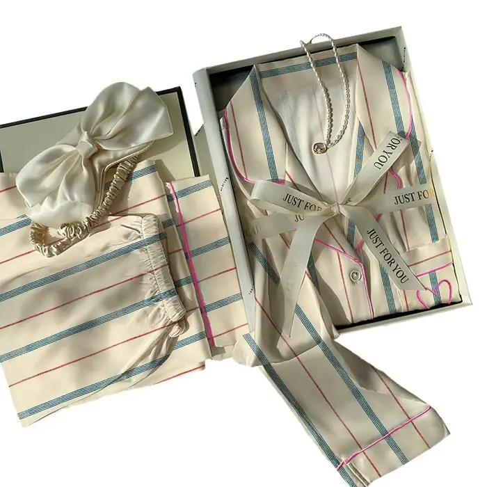 Pyjama en soie glacée à rayures contrastées pour femmes