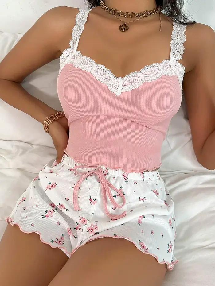 Nouvelle collection 2026 – Ensemble de nuit sexy en dentelle pour femme : caraco et short ajustés