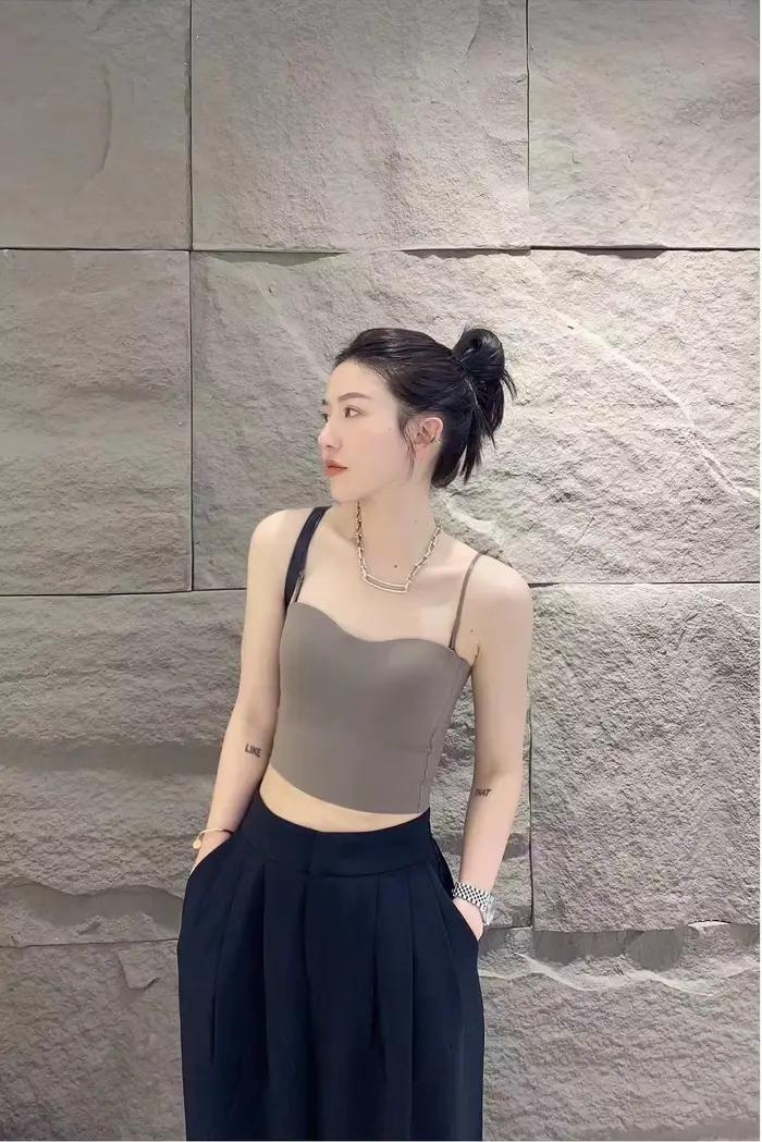 1pc populaire Cool solide tricoté Yoga débardeur de gymnastique soutien-gorge sans couture respectueux de la peau U-back gilet avec coussin de poitrine fixe jarretelle pour les femmes
