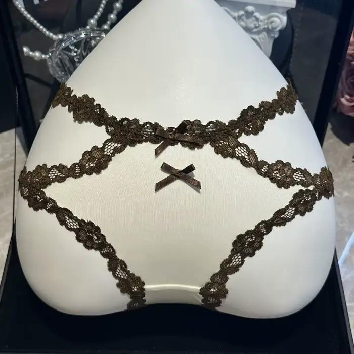 Culottes en dentelle à nœud de style français