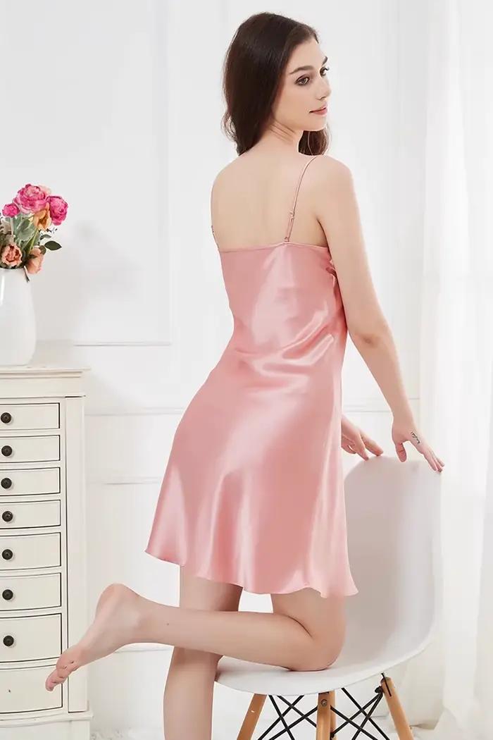 Chemise de nuit en soie de mûrier pour femmes