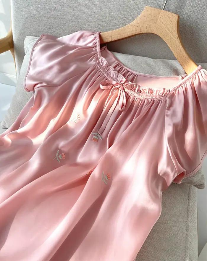 Chemise de nuit en soie pour femmes