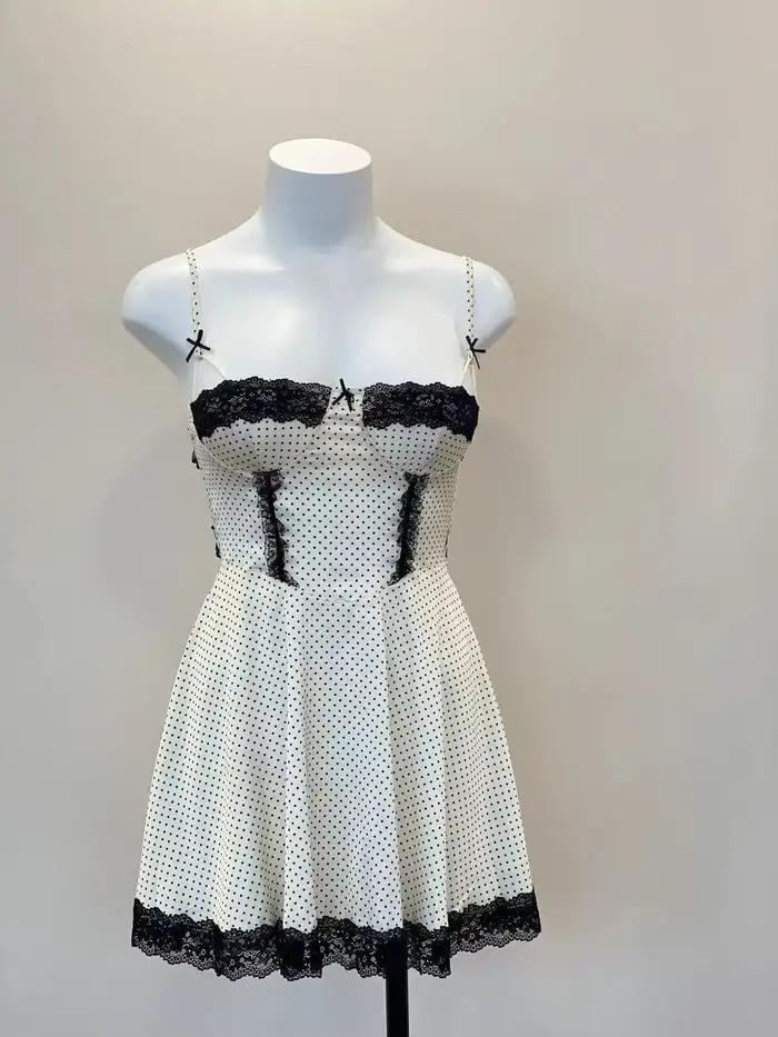 Chemise de nuit Lolita à pois Kawaii pour femmes, décoration en dentelle douce, conception de grande jupe moelleuse, haut tubulaire, robe de nuit à bretelles, chemise de nuit Scottsdale