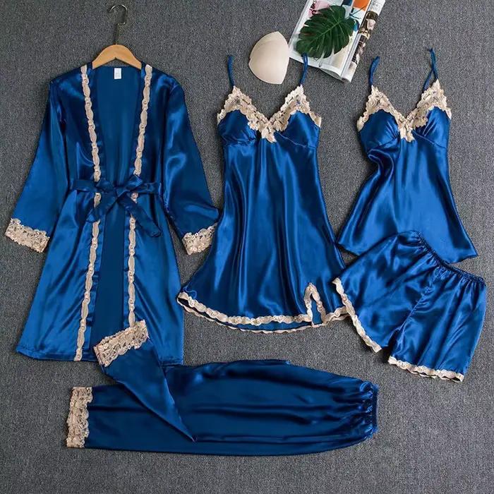 Nouvel Ensemble de Pyjama de Luxe en Satin 5 Pièces pour Femme 2025 – Vêtements de Nuit Soyeux avec Robe