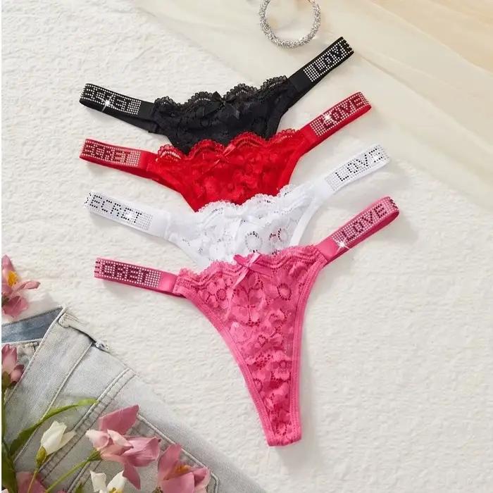 Culotte string brodée en dentelle cristal à fleurs