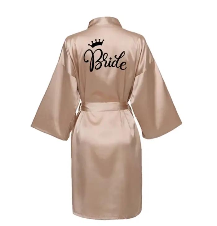 Robe Kimono en Satin avec Lettres Noires