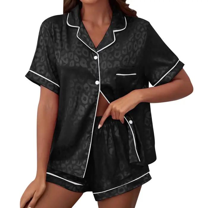 Pyjama léopard soyeux pour femmes, style sexy, court manches, haut boutonné, short, confortable et élégant, parfait pour les nuits romantiques et les occasions spéciales