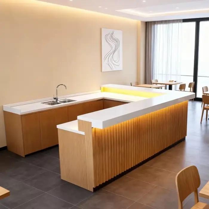 Comptoir de bar personnalisé en bois et marbre en forme de U pour restaurant de luxe moderne, bistro, hôtel, boîte de nuit, pub, cocktail bar