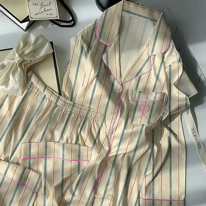 Pyjama en soie glacée à rayures contrastées pour femmes