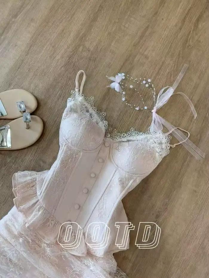 Nouvel ensemble chic coréen deux pièces style Pure Desire pour soirée d'été : haut camisole sexy + jupe moulante élégante 2026