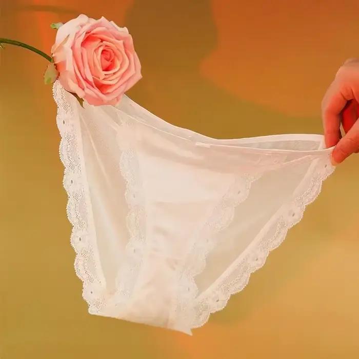Culotte ultra-mince en satin avec dentelle fine pour femmes, culotte brève en élasthanne et nylon, idéale pour les occasions spéciales et la garde-robe quotidienne