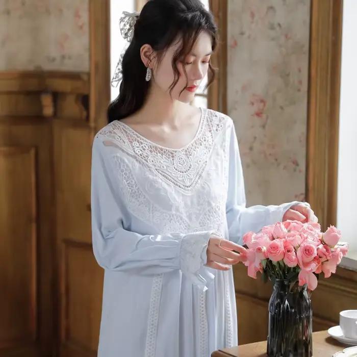 Chemise de nuit romantique en dentelle coton élasthanne pour femmes princess lace fleur longues manches col en V élégante nuit féerique