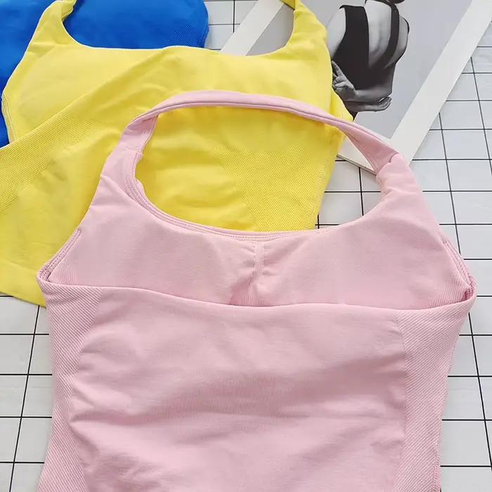 Bralette dos nu à col carré pour femmes, bretelles épaisses, coupe ajustée, coussinets amovibles, haut décontracté respectueux des vêtements d'extérieur