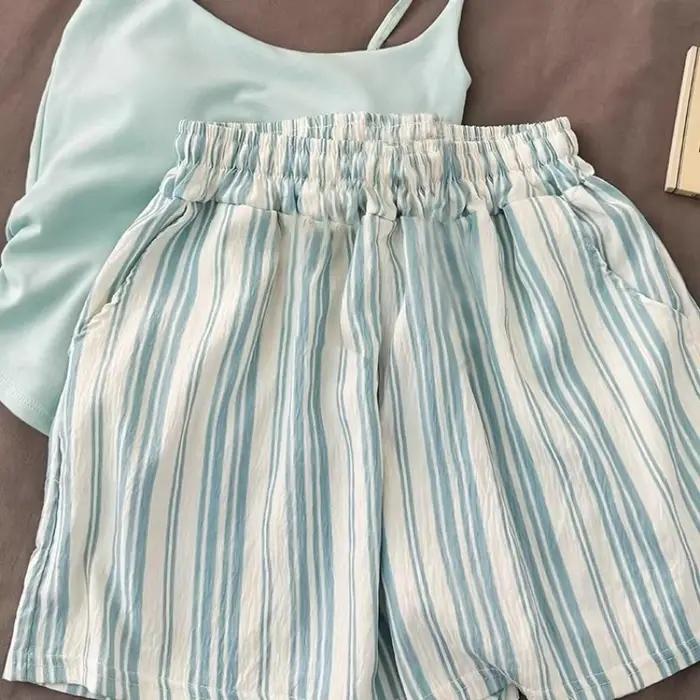 Pyjama de couleur unie avec coussinets de poitrine