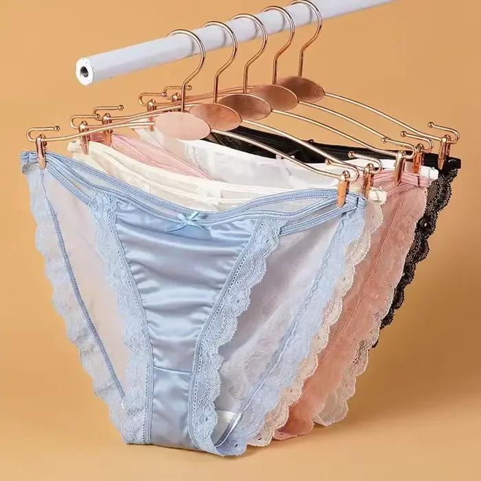 Culotte ultra-mince en satin avec dentelle fine pour femmes, culotte brève en élasthanne et nylon, idéale pour les occasions spéciales et la garde-robe quotidienne