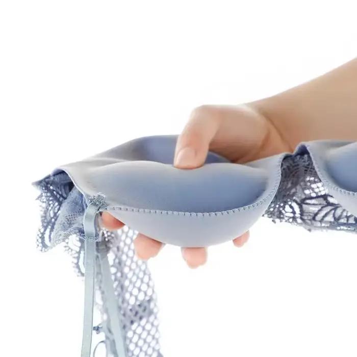Soutien-gorge plat à petite poitrine