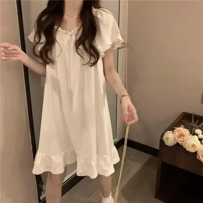 Chemises de nuit blanches pour femmes