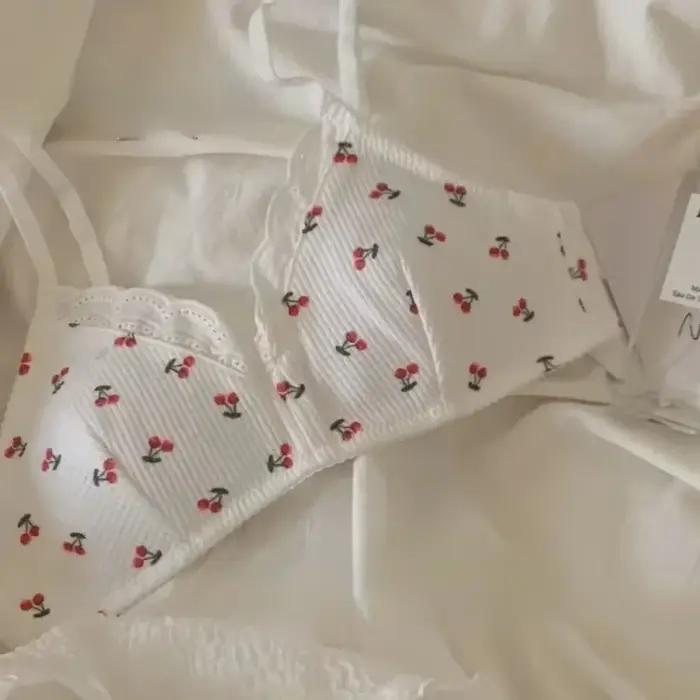 Soutien-gorge pour fille coréen simple en dentelle à imprimé cerise