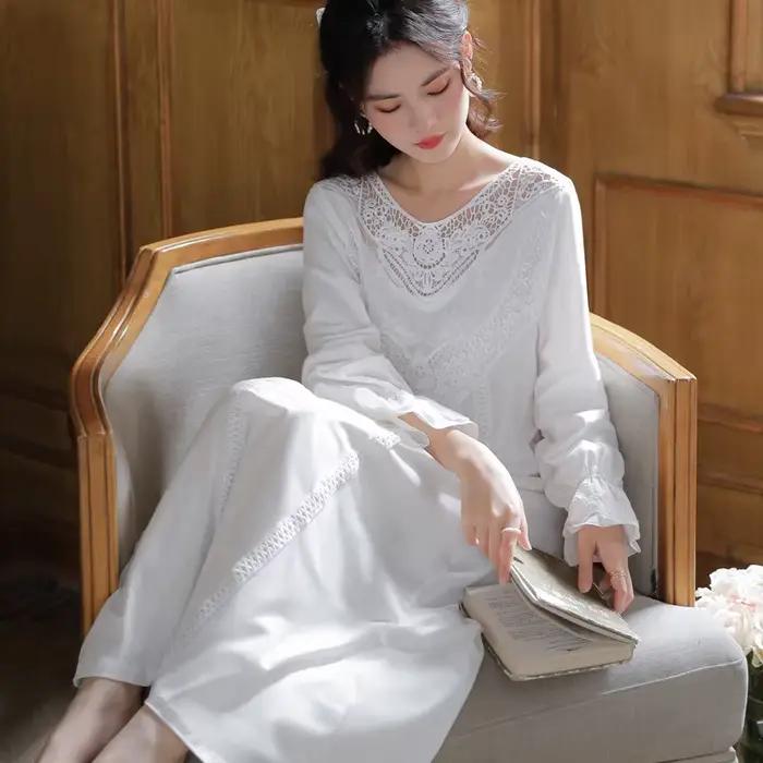 Chemise de nuit romantique en dentelle coton élasthanne pour femmes princess lace fleur longues manches col en V élégante nuit féerique