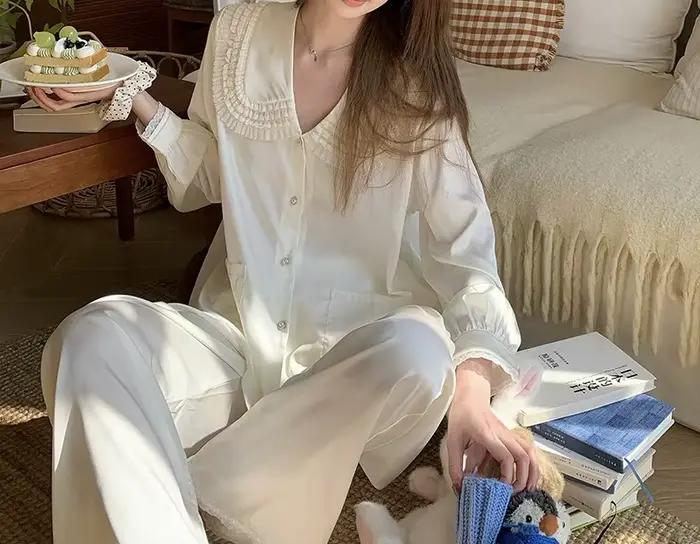 Nouvel ensemble de pyjama haut de gamme en soie glacée à manches longues pour le printemps 2026