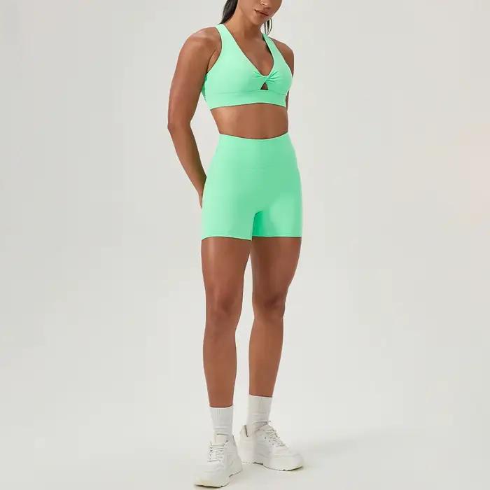 Ensemble de yoga nude : Soutien-gorge de sport torsadé sexy et pantalon taille haute moulant effet fesses galbées, ensemble 2 pièces fitness pour femme (short, débardeur, sous-vêtements)