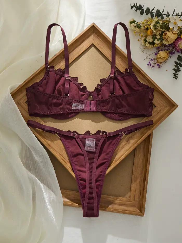 Ensemble soutien-gorge et culotte rouge brunâtre