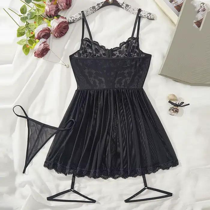 Ensemble de lingerie jarretière avec string et attache-jambe