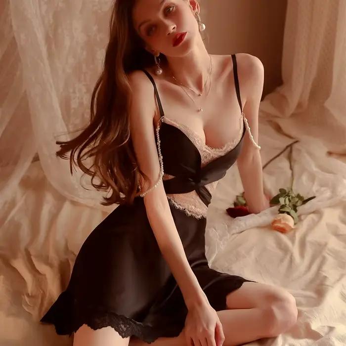 Chemise de nuit en dentelle à col en V pour femmes