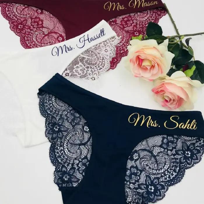 Cadeau personnalisé pour elle : Culotte de mariée en dentelle