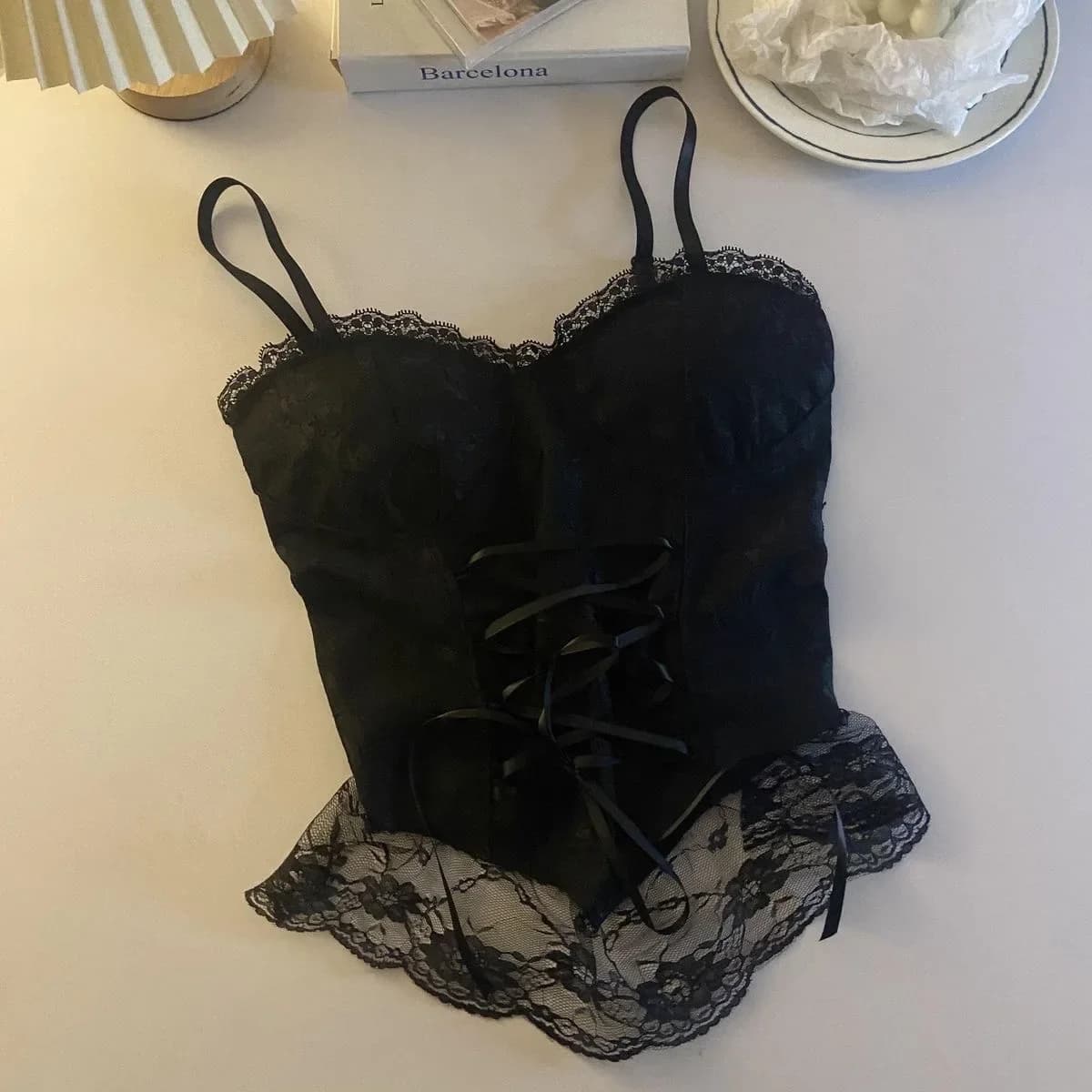Vêtements pour femmes : Blouses, Crop tops sexy, Corsets, T-shirts à lacets, Camisoles, Débardeurs à