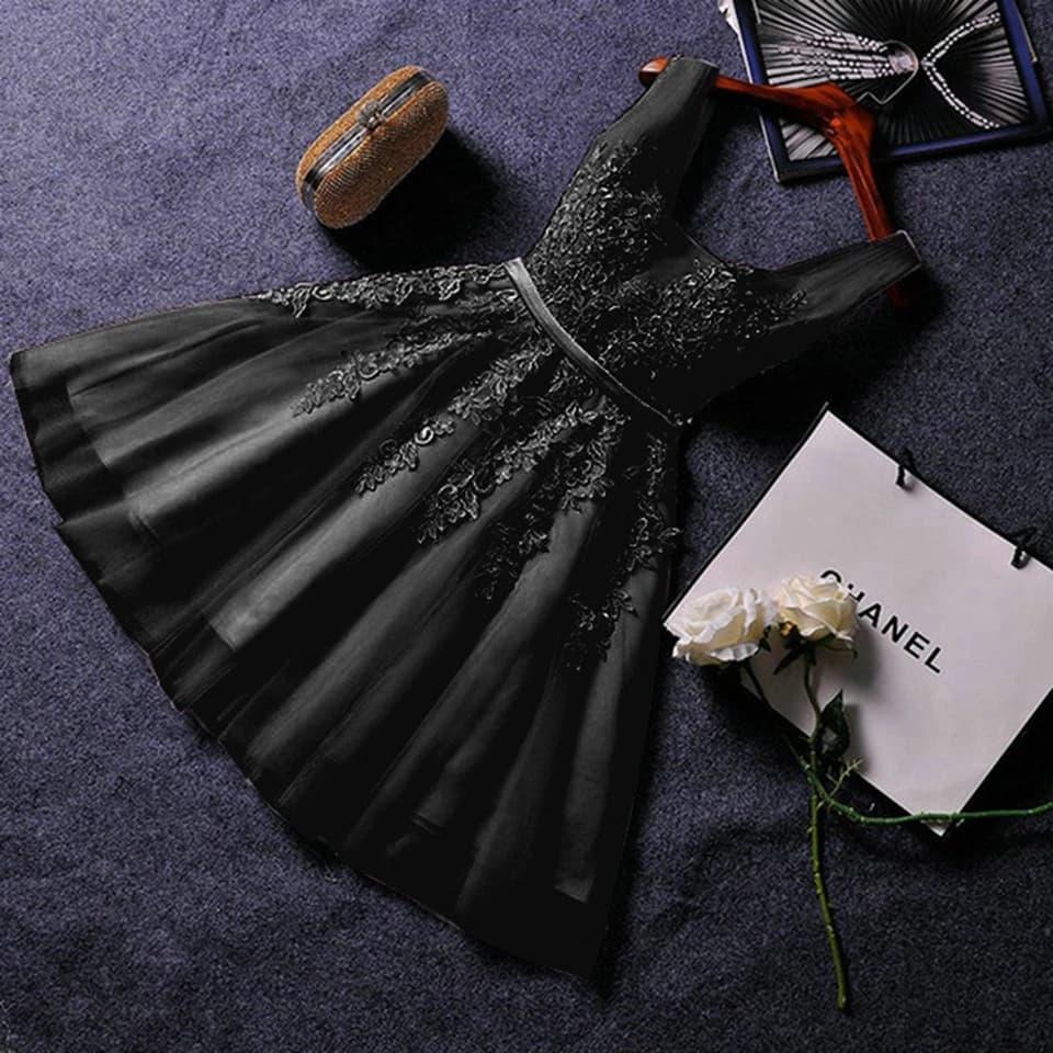 Robes de bal élégantes personnalisées 2025 pour femmes, en dentelle et perles, courtes, col en V, or