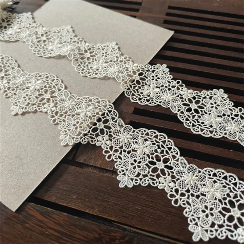 15 Yards de dentelle de Venise blanche brillante à fleurs creuses de 5 cm de large pour accessoires