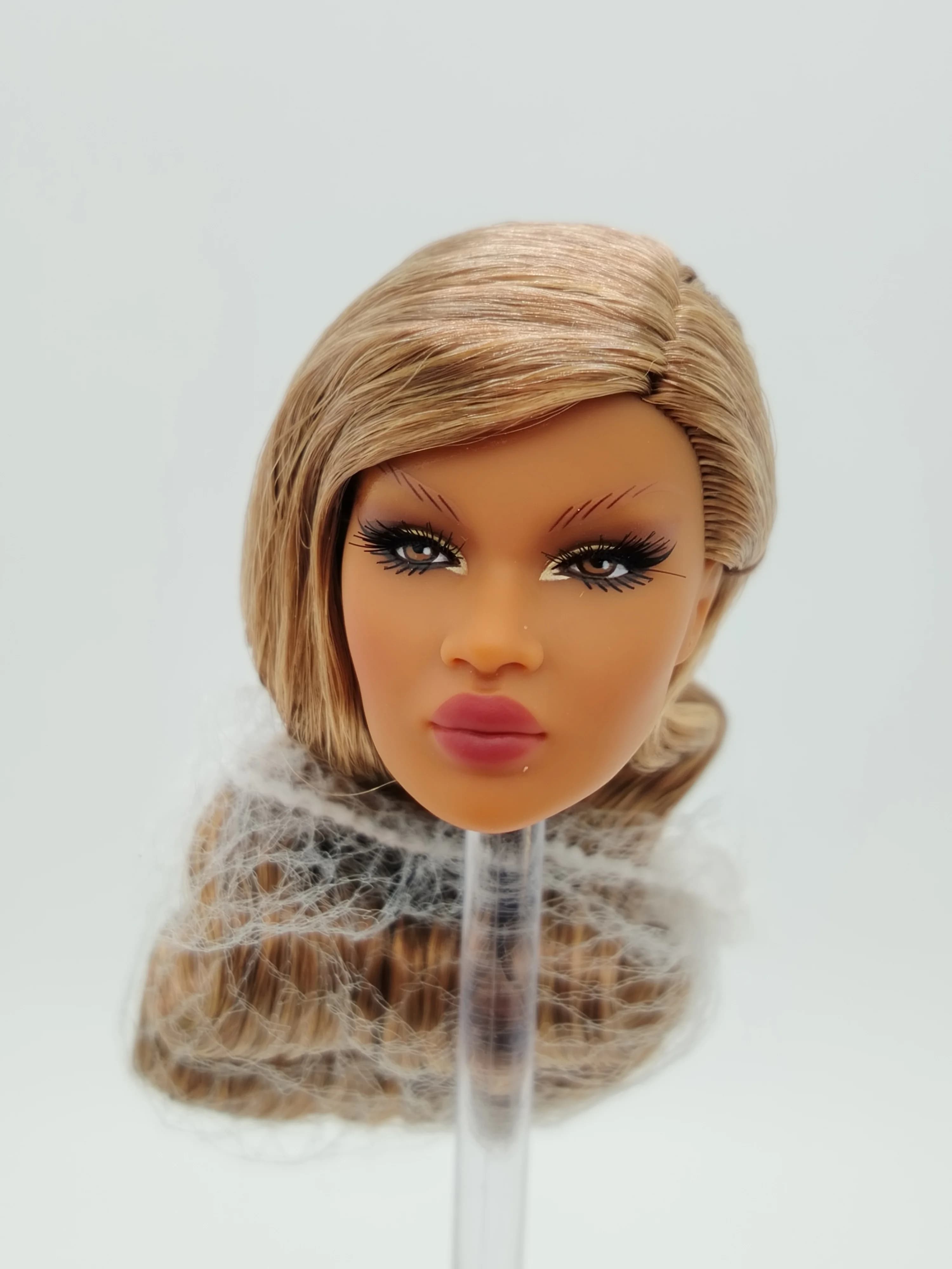 Nadja Rhymes Fashion Royalty Nu.Face Tête de poupée 1/6, peau couleur miel clair, tête de collection
