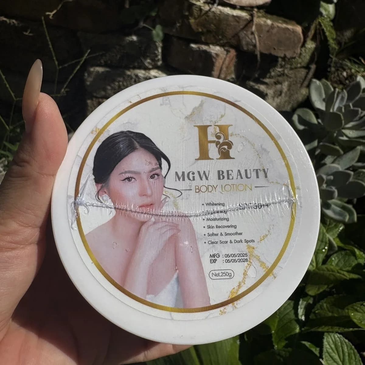 MGW THAILAND Lotion et Sérum Corporel Éclaircissant/Ensemble Anti-Mélanine pour une Peau Lisse et Lu